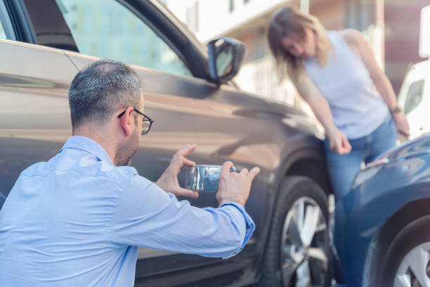 Professional Commercial Auto Insurance technician working in St. Clair, MO